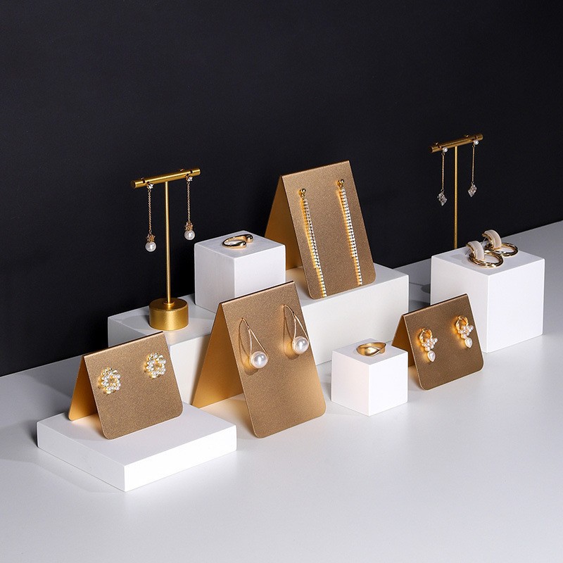 Présentoir de boucles d'oreill - Body Jewelry Holder avis et prix