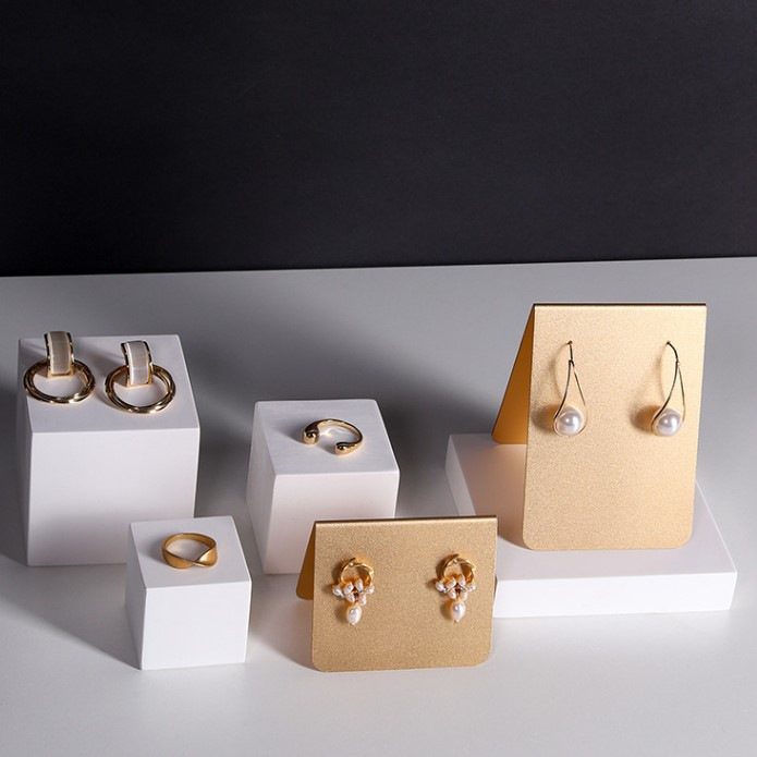 Présentoir de boucles d'oreill - Body Jewelry Holder avis et prix