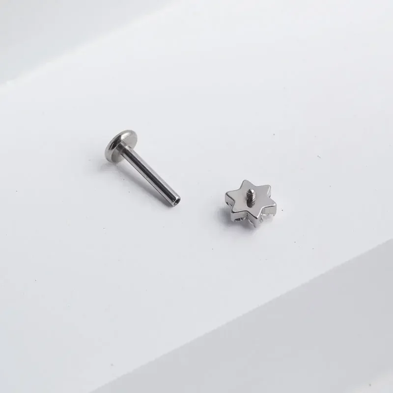 ASTM F136 titane fleur Piercin - Body Jewelry Internally Threaded avis et prix